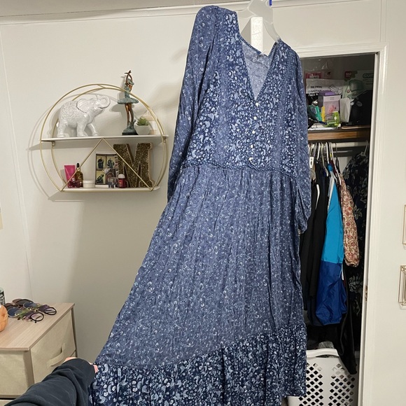 Blue Floral Long Sleeve Maxi Dress 